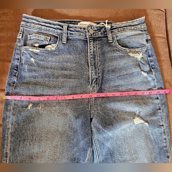Flying Monkey Light/Medium Wash High Rise Boyfriend Straight Leg Jeans Size 30 - Picture 9 of 16